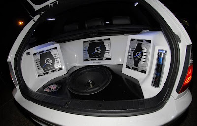 Som automotivo som sons automotivos