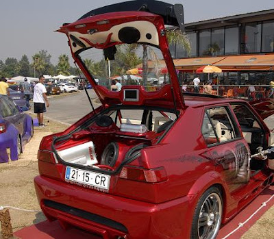 Som automotivo som sons automotivos