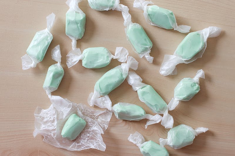 vanilla & lace Salt water taffy