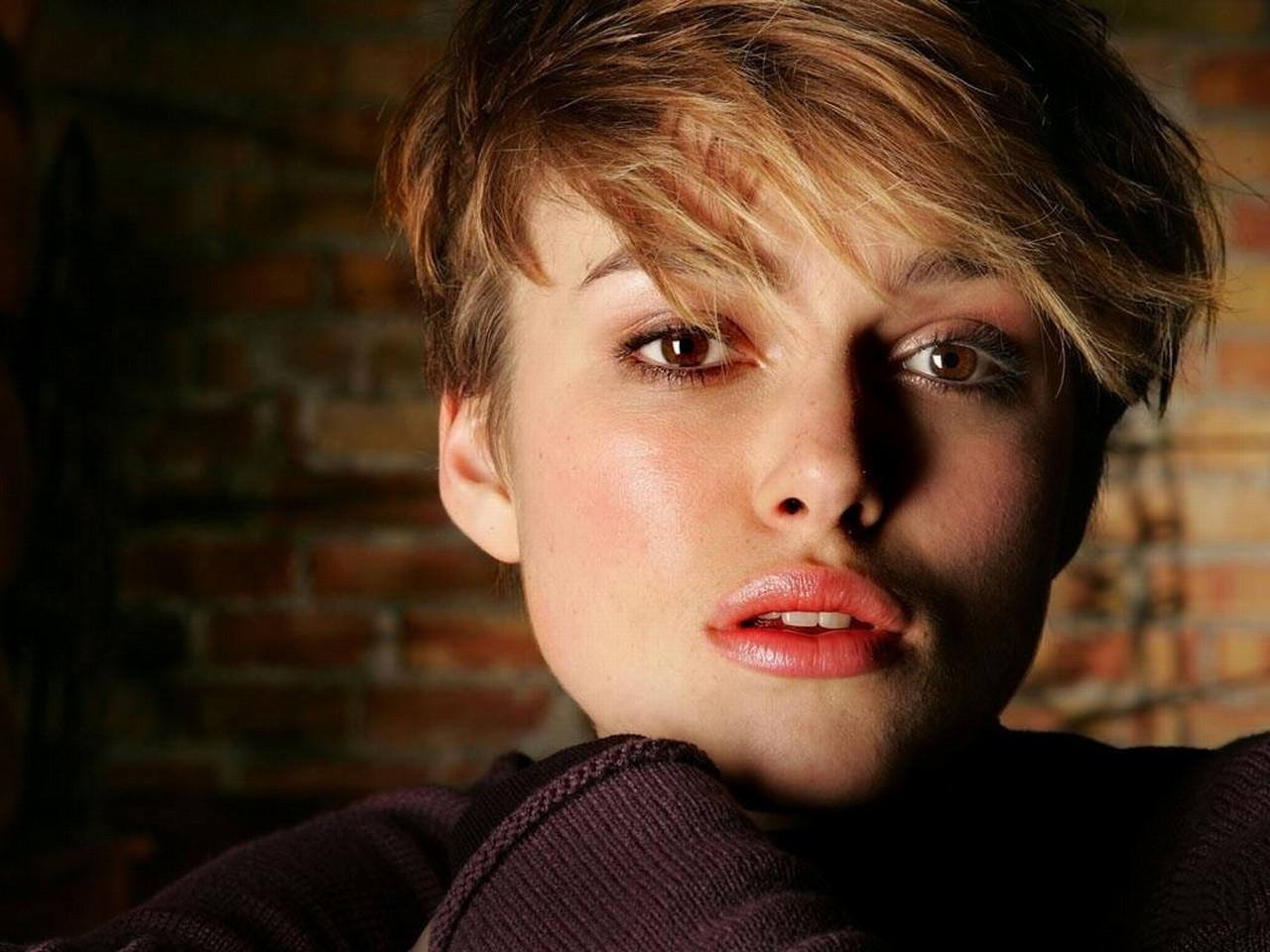 http://4.bp.blogspot.com/_Q_MQFtopsfY/STLKMIxP32I/AAAAAAAALOE/YWP9fKjogUE/s1600/Fullwalls.blogspot.com_Keira_Knightley(164).jpg