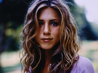 Free unwatermarked wallpapers of Jennifer Aniston at Fullwalls.blogspot.com