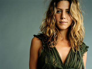 Free unwatermarked wallpapers of Jennifer Aniston at Fullwalls.blogspot.com