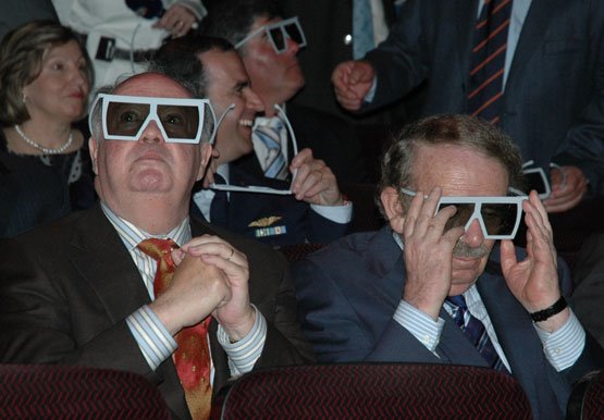 [alberto+de+oculos.bmp]