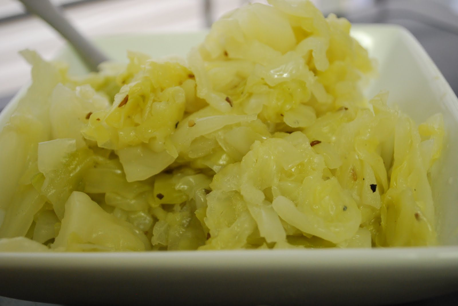 Simply Mangerchine Sweet and Sour Boiled Cabbage