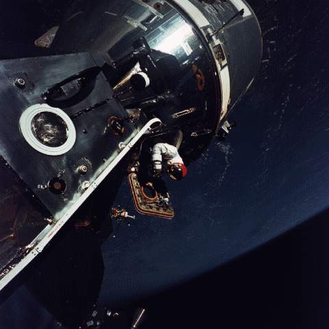 [A00903CS.JPG]