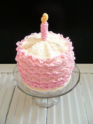 Miss Aine: The Big Knit - Cupcake Hat