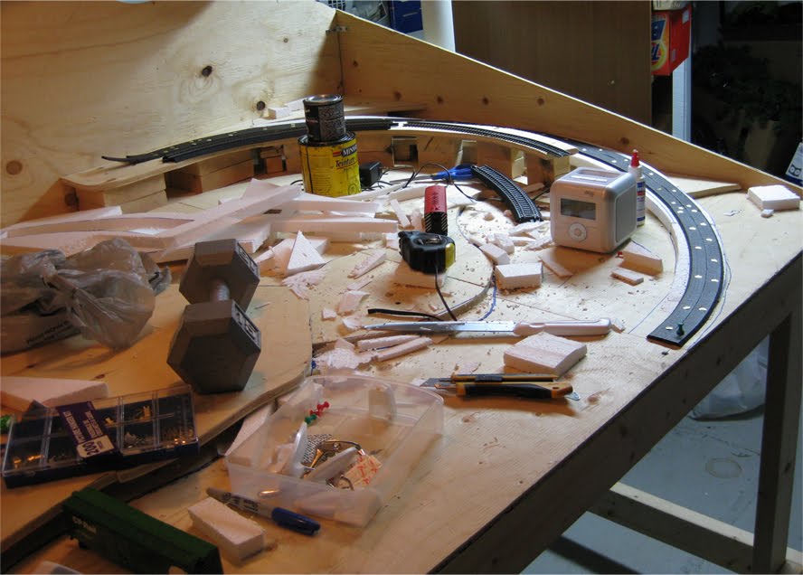 TY'S MODEL RAILROAD Laying Trackbed