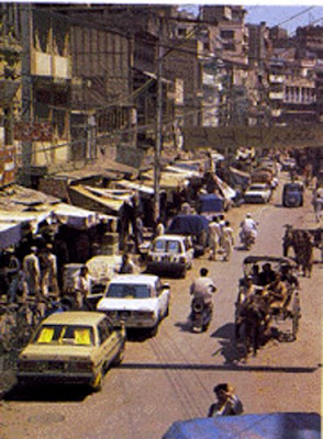 The image “http://4.bp.blogspot.com/_QfVWU-2pVL4/SdsrCW-lbRI/AAAAAAAAFKc/IBNldJ3DUJo/s400/Qissa+Khawani+Bazaar,+Peshawar,+Pakistan.jpg” cannot be displayed, because it contains errors.