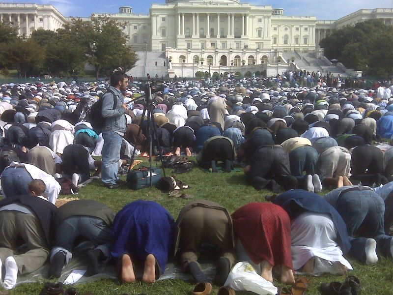 Muslim_day_of_prayer_Capitol_Hill_1.jpg