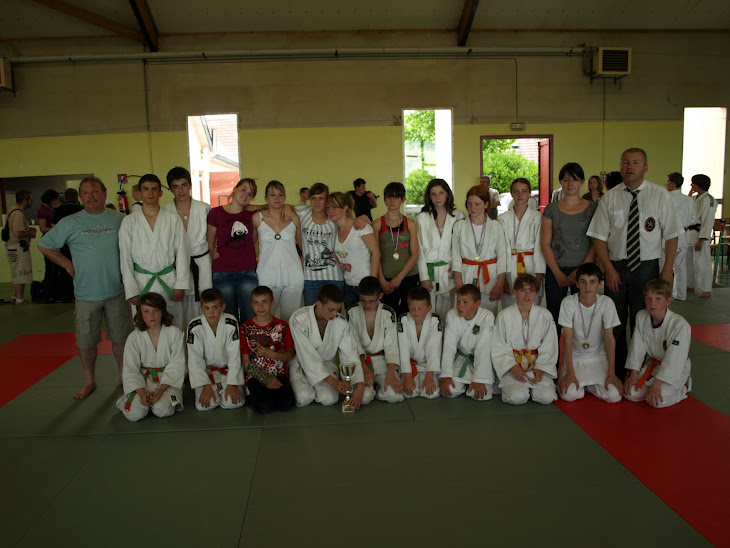 L équipe de Meuse (Montmédy Thierville ) au tournoi de Benne Nauroy  Juin 2009