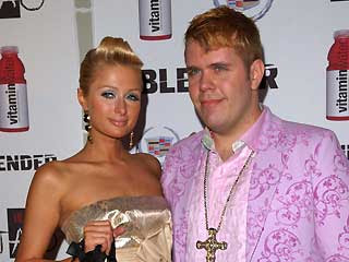1_61_hilton_perez_and_paris.jpg