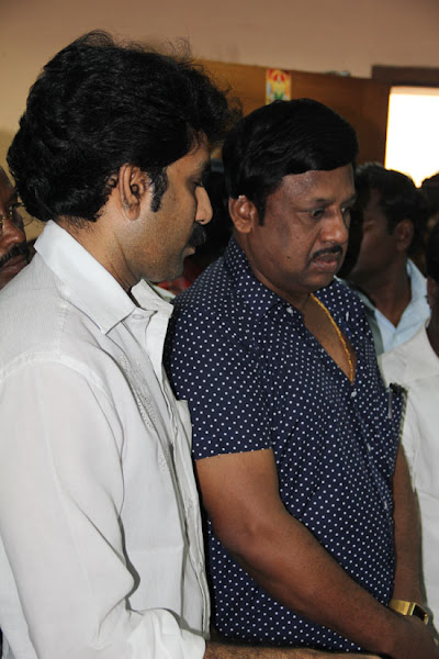 Celebs Pays Last Respects To SS Chandran 2 show stills