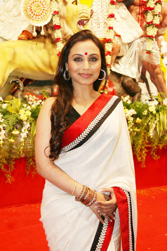 Rani Mukherjee's Durga Pooja Event big show Rani Mukherjee's Durga Pooja Event big show