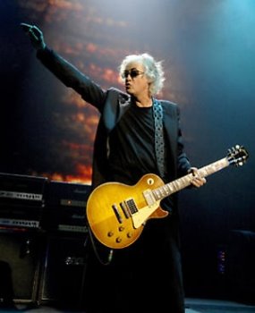 [JimmyPageO2.jpg]