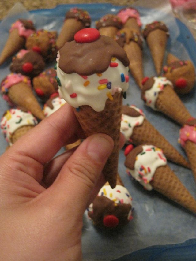 Your Happy Baker Chocolate Ice Cream Cone Cake Pops