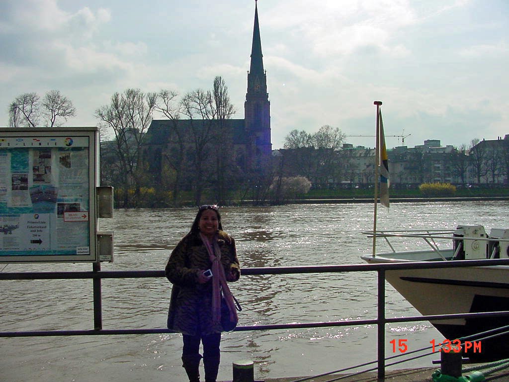 [Frankfurt-mar08040_edited.JPG]