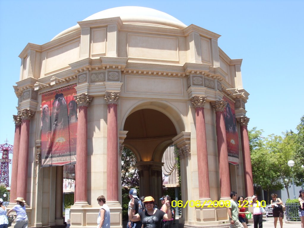 [Disney-June08469.JPG]