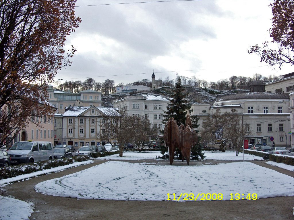 [Nov.23,2008austria-smsng345_edited.JPG]