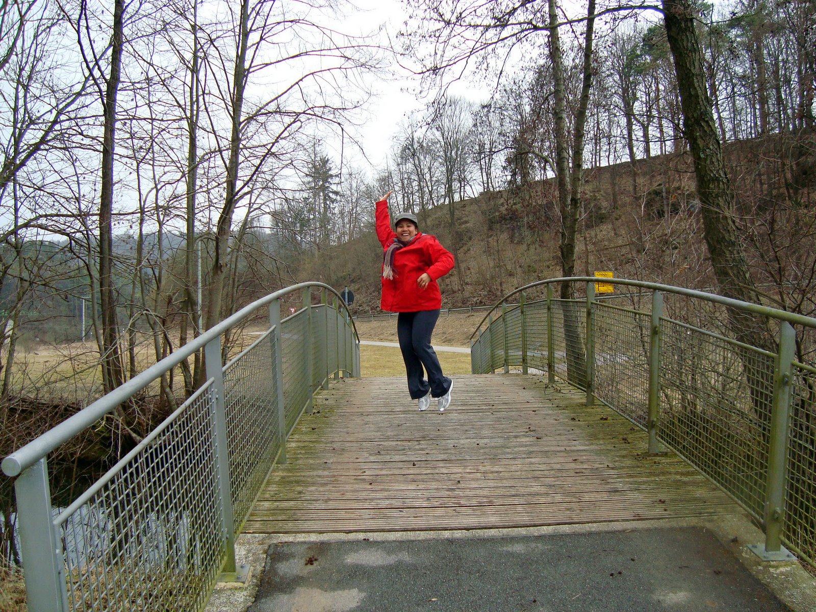 [March1-15,2009sony130_edited.JPG]