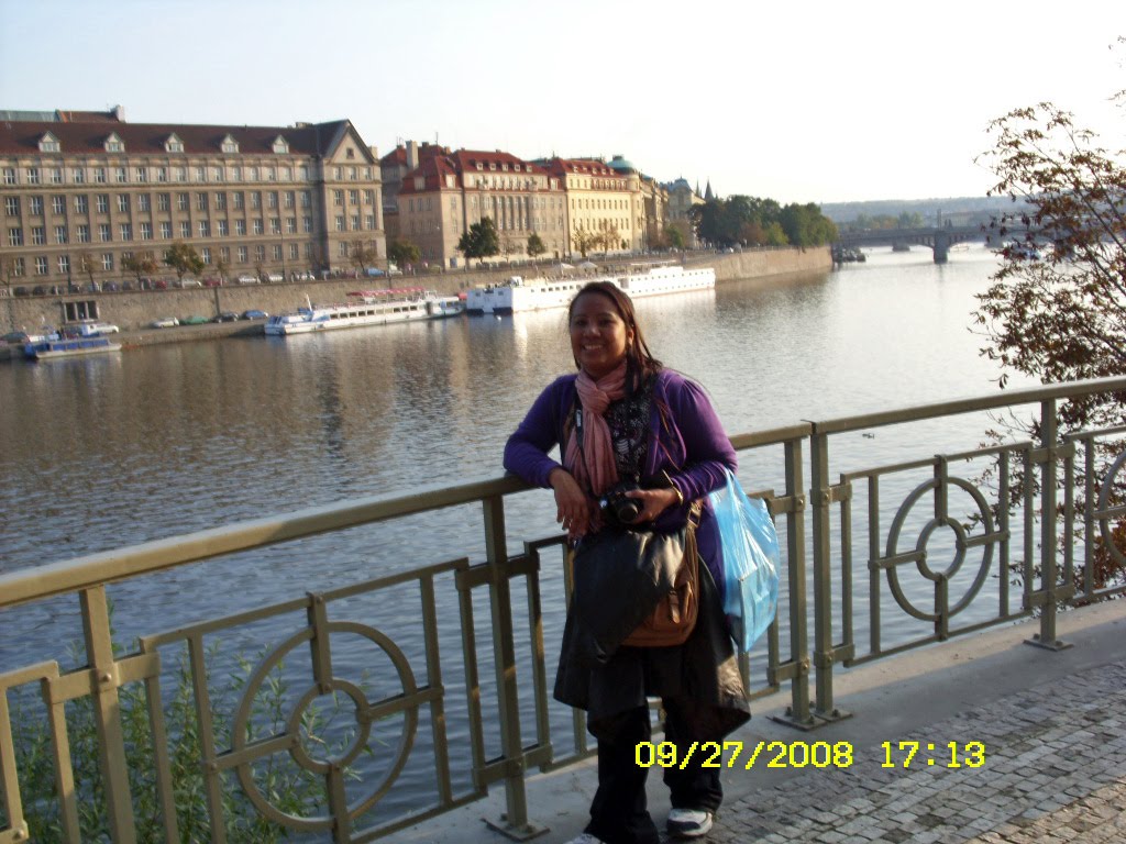 [sept.27,2008-prague-samsung130_edited.JPG]