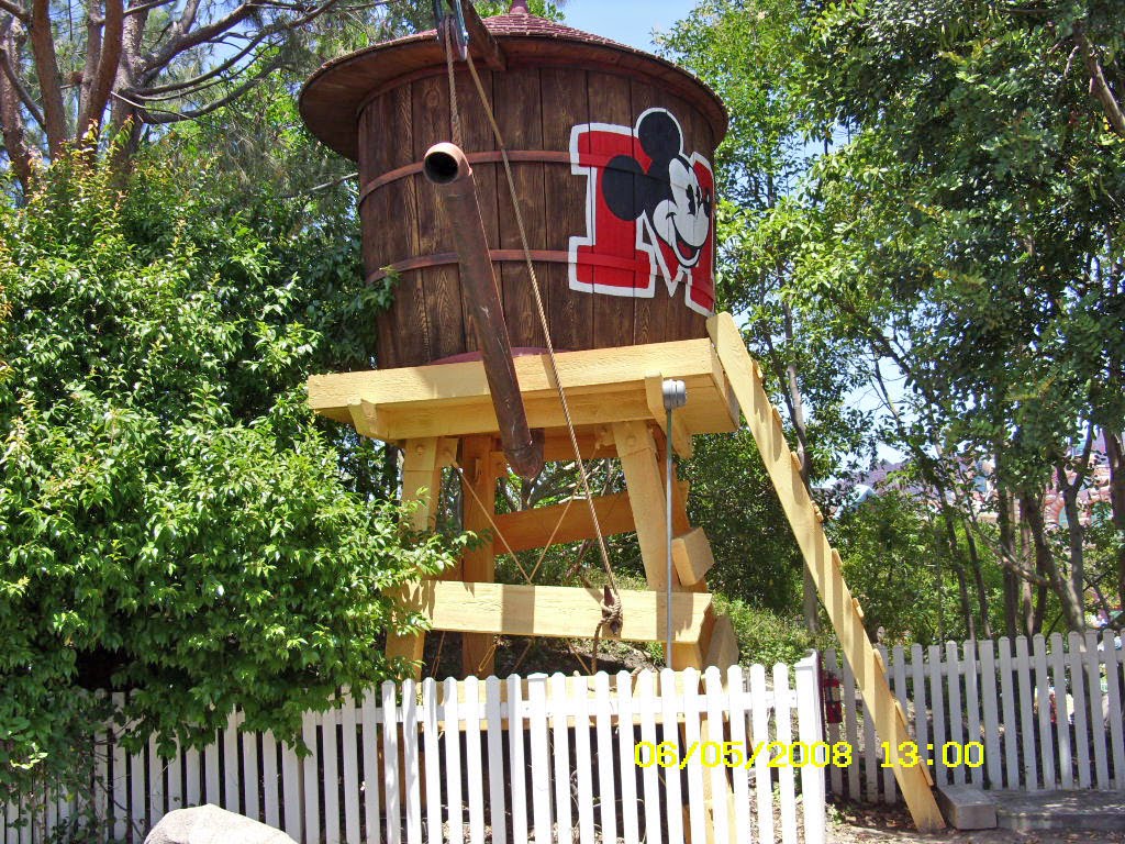 [Disney-June081231_edited.JPG]