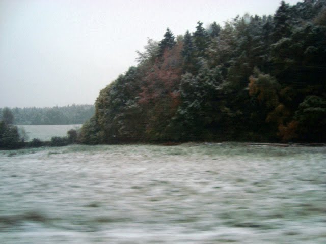 [Oct.12-15,2009-hhnfels.brglngfld.snow099_edited.JPG]