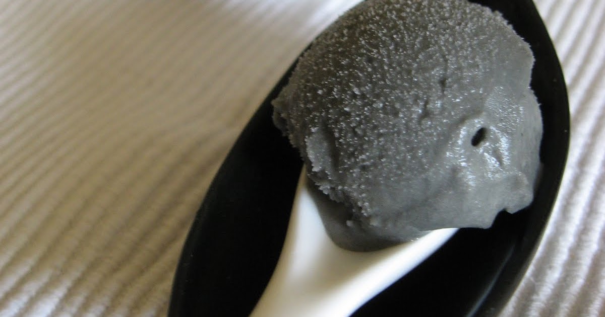 Bake My Day! Liquorice ice cream / Echt Hollands Drop ijs!