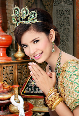 Mak Sainsonita In Khmer TV Drama គូព្រេង​ចម្លែក