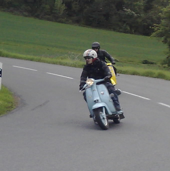 [16052009252-001.jpg]