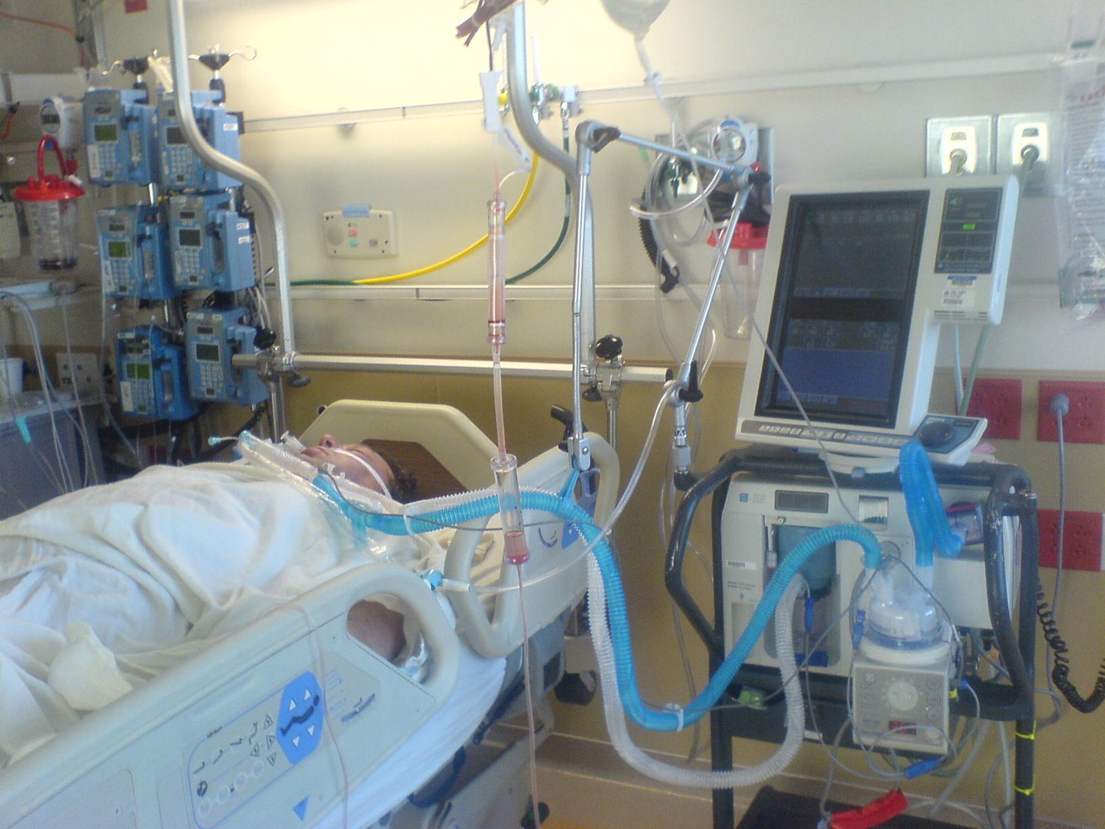 [dad+ICU+1.jpg]