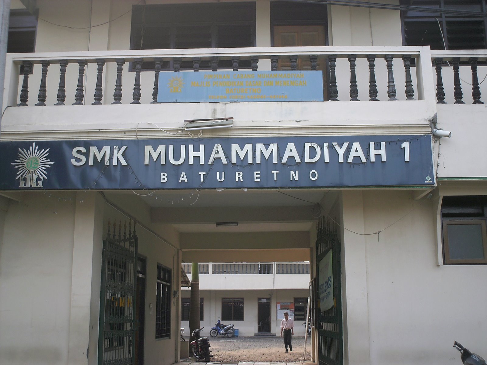 SMK MUHI BATURETNO                             Jl. Timur Masjid Agung Baturetno