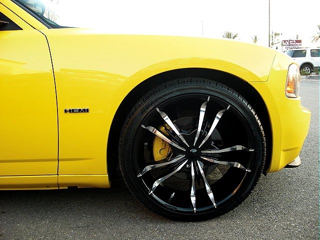 Hot Cars Daytona Modified Yellow Dodge Charger