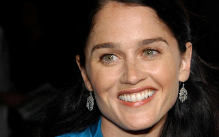 Free Robin Tunney widescreen wallpapers without watermarks at Widerwalls.blogspot.com