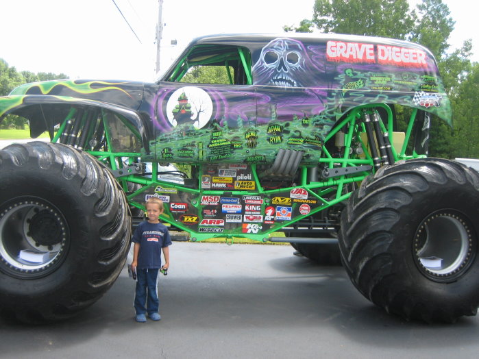 [gravedigger.jpg]