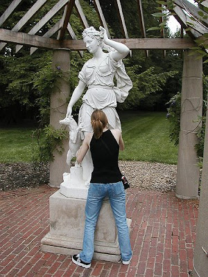 double sense with Statue tory
