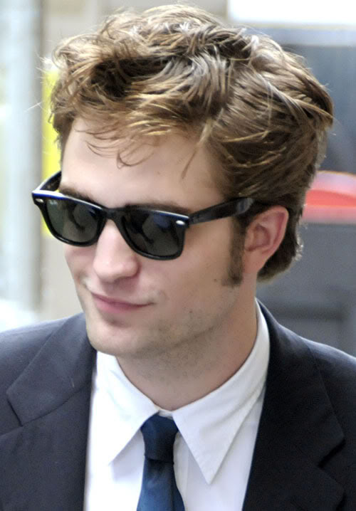 Sunglasses Sean Penn Wore In The Gunman