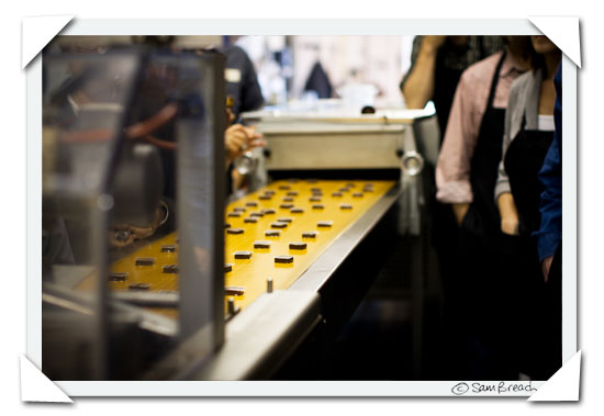 picture photograph image Recchiuti Chocolate Factory Kitchen 2009 copyright of sam breach http://becksposhnosh.blogspot.com/ picture photograph image Serious Chocolate Class with Michael Recchiuti 2009 copyright of sam breach http://becksposhnosh.blogspot.com/