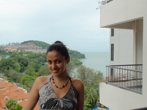 Srilankan Actress Udari Warnakulasuriya Sexy photos, Udari Warnakulasooriya Borukari ODEL