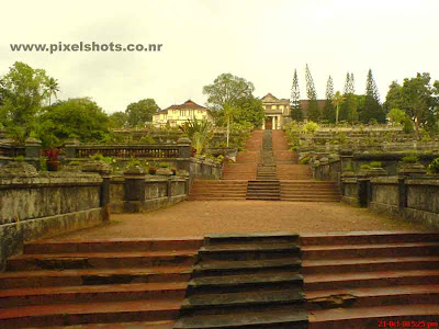 hill palace the palace now turned to archaeological museum of kerala,view of the steps leading to the old cochin palace