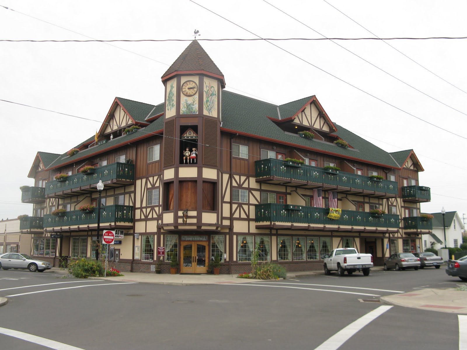 Tarra's Travels Silver Falls State Park, Silverton & Mt. Angel, Oregon