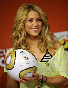 Shakira apoya a España en la Final
