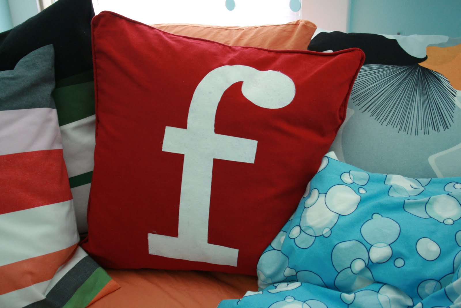 How To Make a Letter Pillow {So Wonderful, So Marvelous}