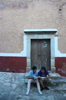 Rodeado por un siglo