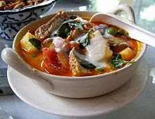 Thai red roast duck curry