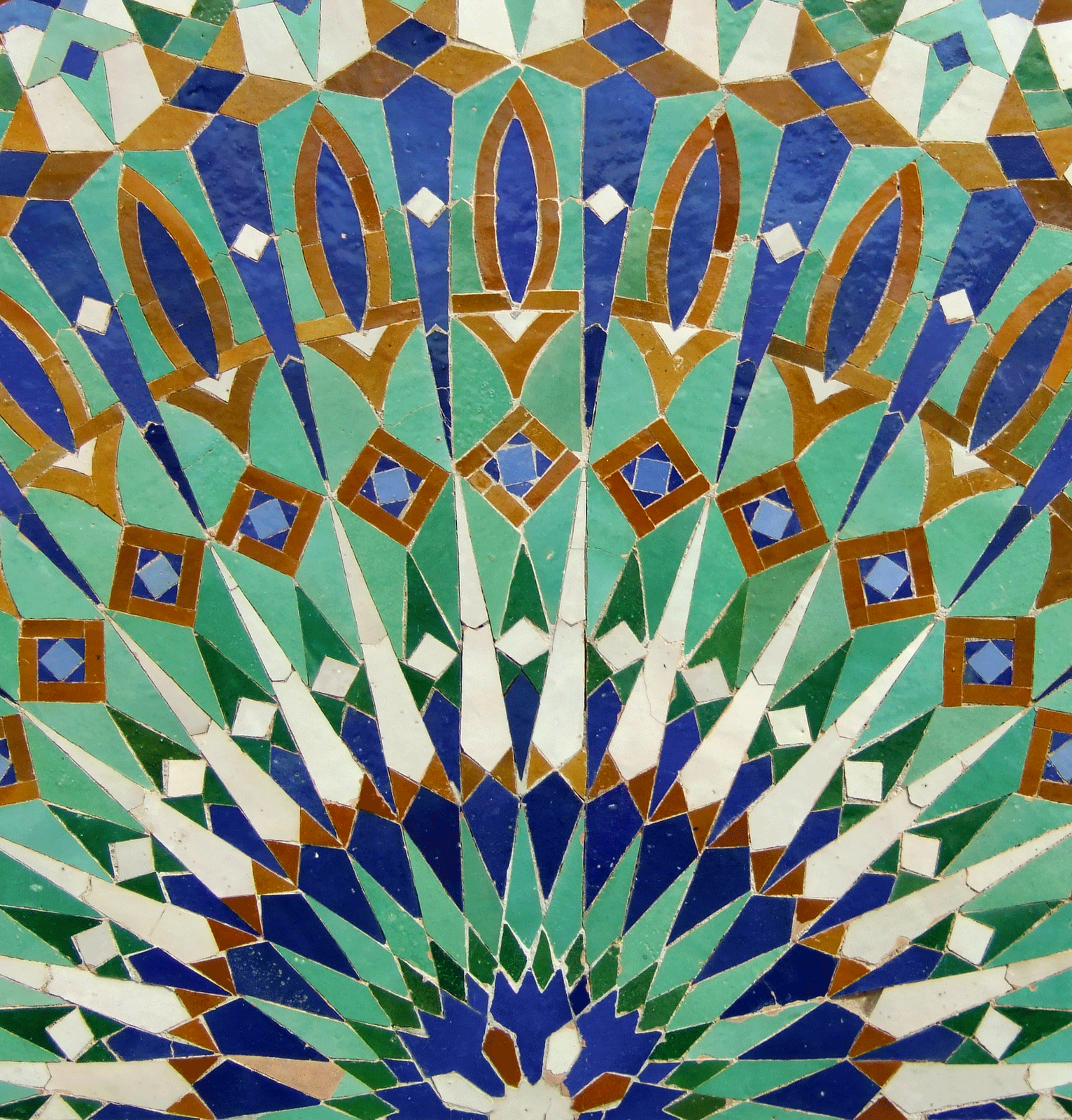 http://4.bp.blogspot.com/_RICFnYwuzt8/S9Snw8e6fII/AAAAAAAAALg/opSbGDd9cvY/s1600/MoroccanPattern.gif