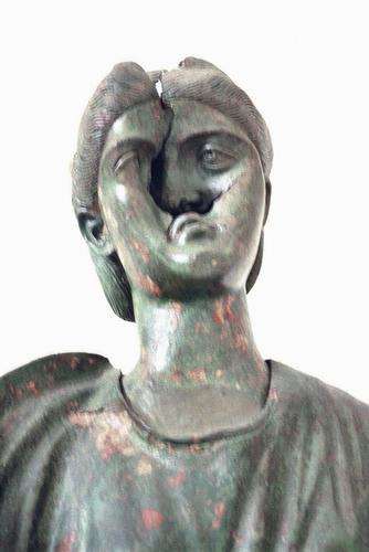 [julia_soeamis_statue.JPG]