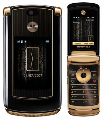 Motorola-RAZR2-V8-Luxury-Edition.jpg