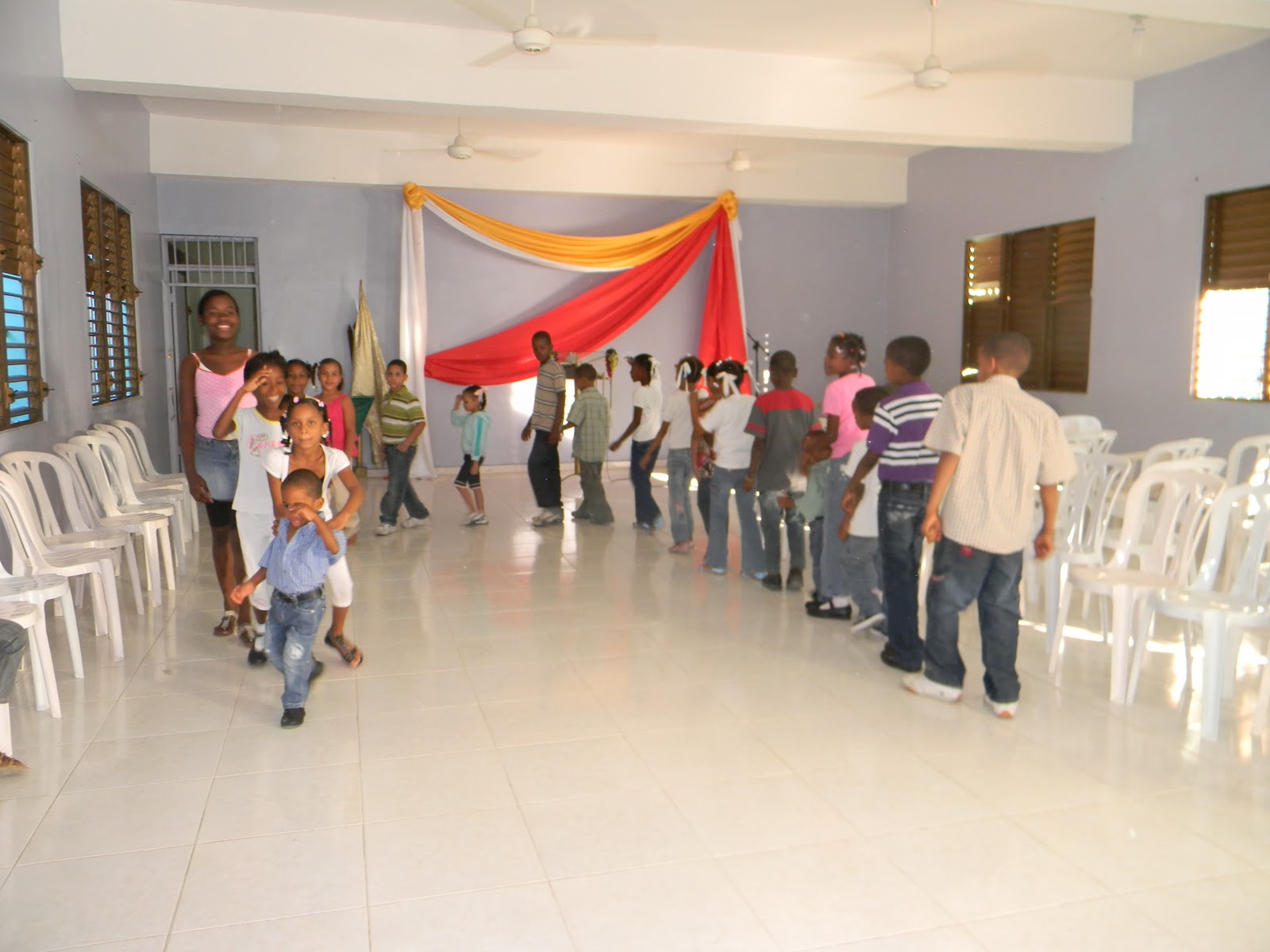 Iglesia de la Alabanza del Señor Jesucristo, Neiba: CELEBRANDO CON LOS