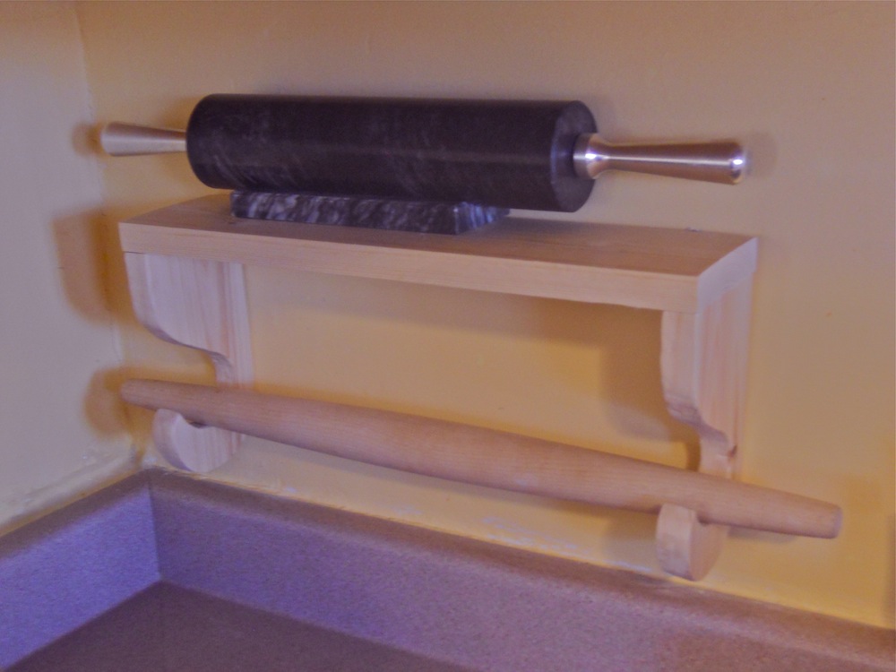 Myrrhmade Happy in the kitchen rolling pin rack