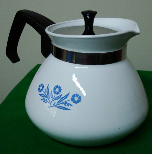 Little Lunchbox CorningWare Vintage Teapot and Exploding Pyrex